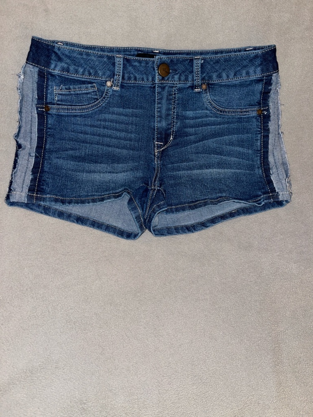 1822 Denim Mid Wash Jean Shorts